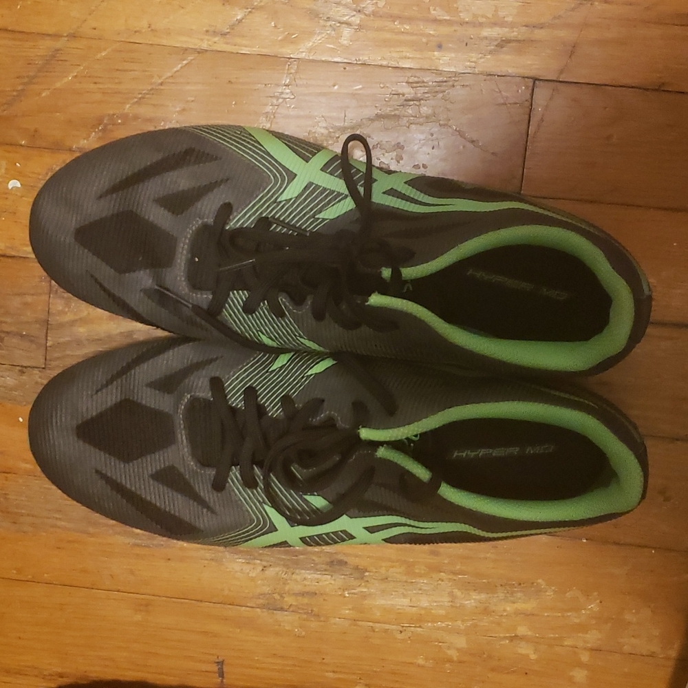 Track spikes